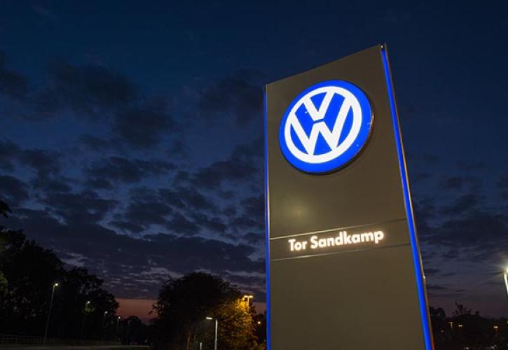 Με την Volkswagen τα βάζουν οικολόγοι διαδηλωτές στη Γερμανία