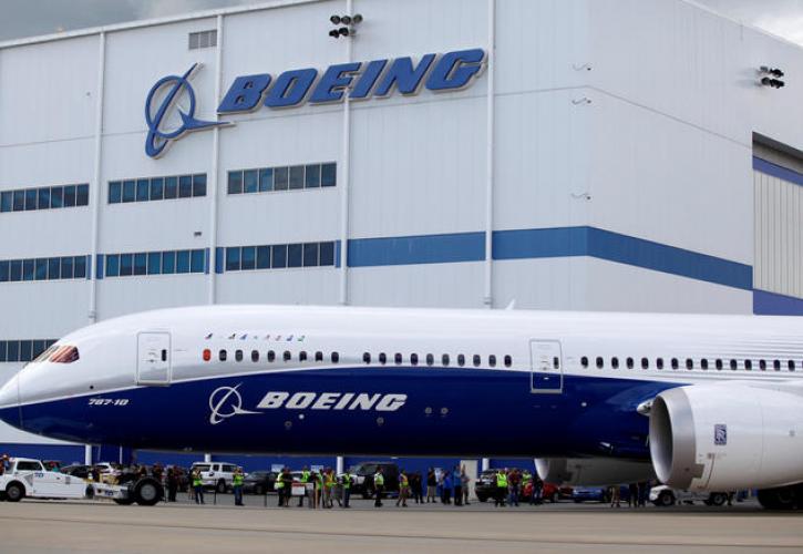 Χαμηλότερα των εκτιμήσεων τα μεγέθη της Boeing, καθυστερήσεις σε εμπορικά και αμυντικά προγράμματα