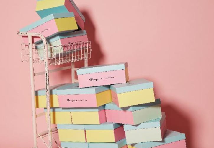 Στα attica πολυκαταστήματα η Champion