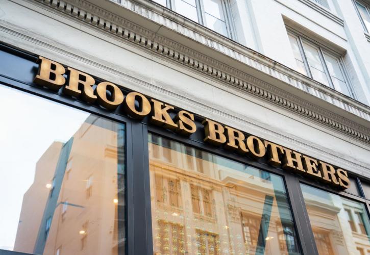 Αντιμέτωπη με την πτώχευση είναι η Brooks Brothers