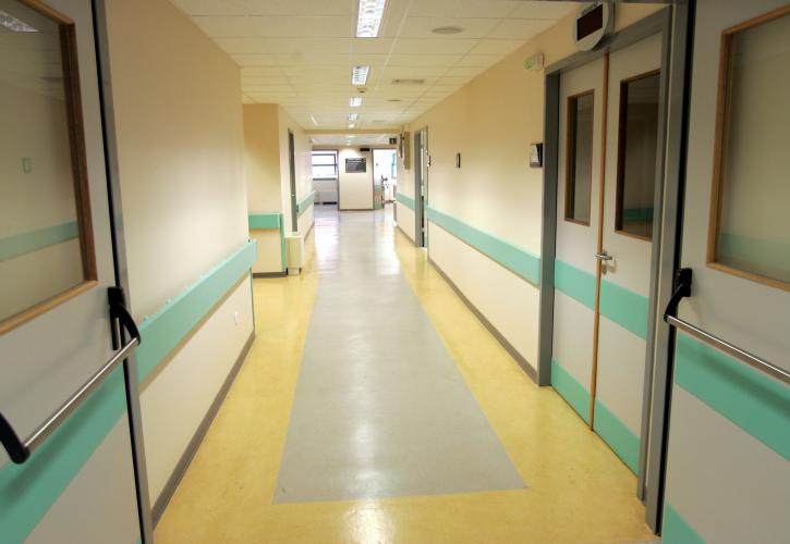 Αναστέλλονται τα επισκεπτήρια στα νοσοκομεία – Αναλυτικές οδηγίες