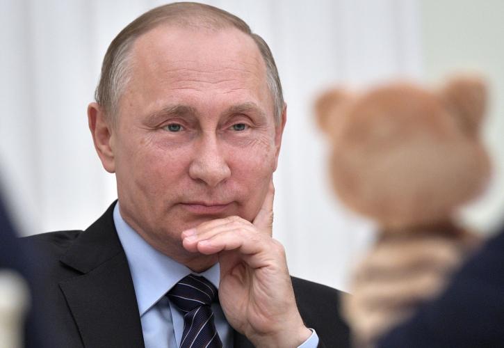 Ο Πούτιν «θα αποχωρήσει από την προεδρία το 2024»