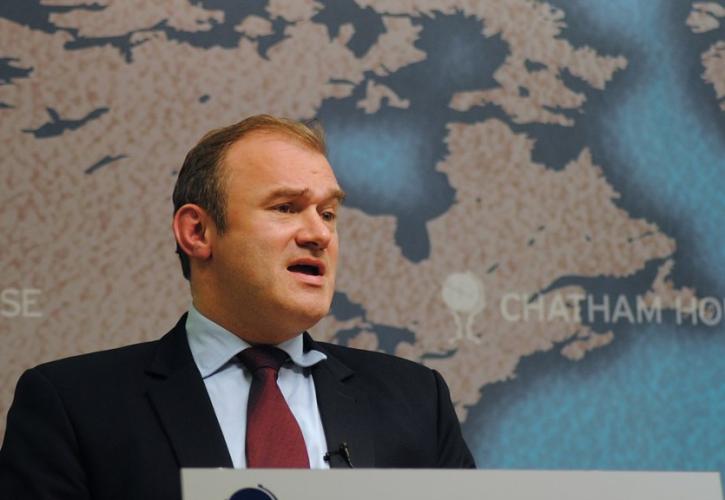 Βρετανία: Νέος ηγέτης των Φιλελεύθερων Δημοκρατών ο Εντ Ντέιβι