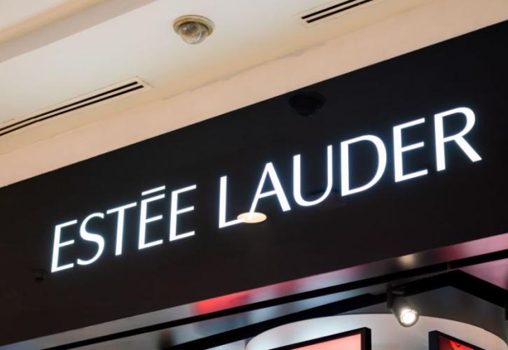 Estée Lauder: Μειώθηκαν ξανά οι πωλήσεις το τελευταίο τρίμηνο