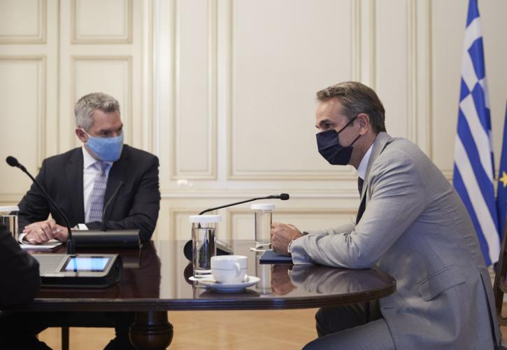 Συνάντηση Μητσοτάκη - Νεχάμερ: Εμπιστοσύνη στους χειρισμούς της ελληνικής κυβέρνησης