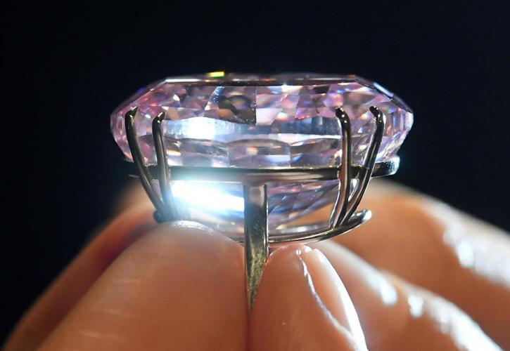 Τα τεχνητά διαμάντια κερδίζουν έδαφος στην αγορά του κοσμήματος