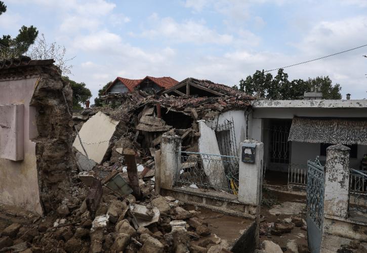 Τραγωδία στην Εύβοια: 6 νεκροί - Μεγάλες καταστροφές (pics)