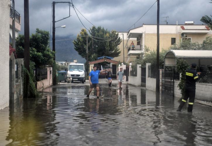 Χαρδαλιάς: Ο «Ιανός» δείχνει να εξασθενεί στην Αττική- Οι περιοχές που μπαίνουν σε επιφυλακή