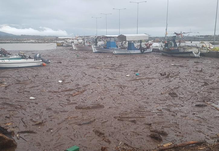 Ανθρωπιστική βοήθεια στη Θεσσαλία από την Περιφέρεια Αττικής και το «Όλοι Μαζί Μπορούμε»