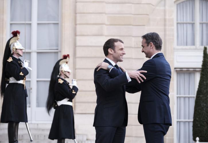 Γαλλικά ΜΜΕ: Η Γαλλία δανείζει δύο υπερσύγχρονες φρεγάτες στην Ελλάδα