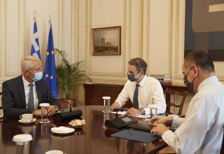 Μητσοτάκης σε στελέχη της Fraport: Η μεταρρυθμιστική κυβέρνηση διασφαλίζει την ενίσχυση των επενδύσεων