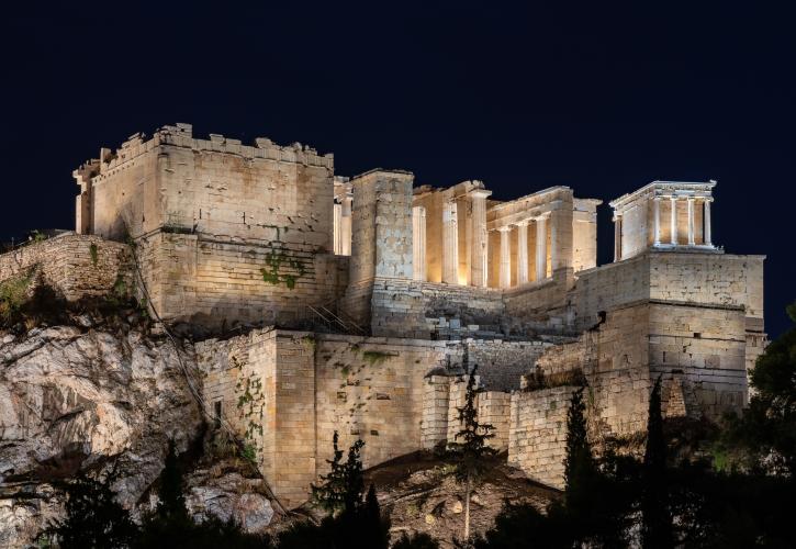 Η σύγκρουση των Αθηνών