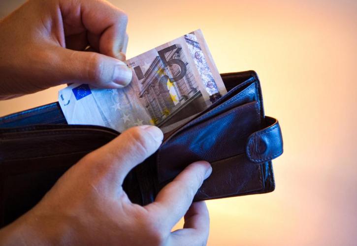 Συρεγγέλα: Αυξημένο κατά 1,5 δισ. ευρώ το διαθέσιμο εισόδημα των πολιτών το 2025