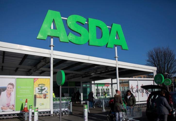 Asda: «Αγγελία» για 15.000 εργαζόμενους ενόψει των Χριστουγέννων