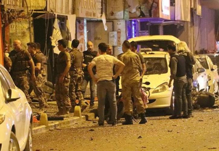 Ισχυρή έκρηξη από επίθεση αυτοκτονίας στην Αλεξανδρέττα της Τουρκίας (pics)