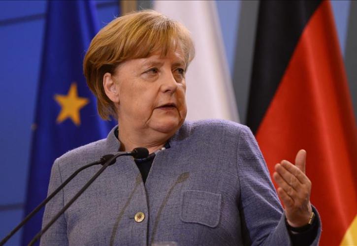 Μέρκελ: Δεν θα υπάρξει κίνδυνος από τους ισλαμιστές που απελαύνει η Τουρκία στη Γερμανία