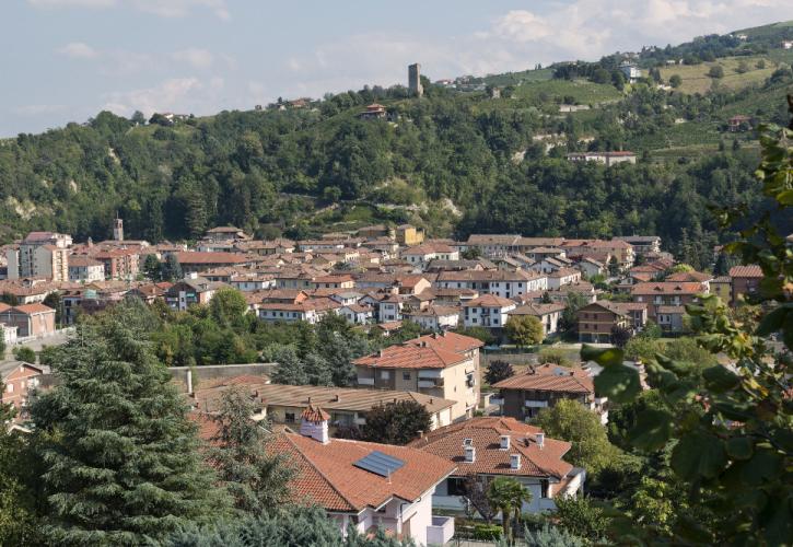 Ιταλικό χωριό σας... πληρώνει για να ζήσετε εκεί