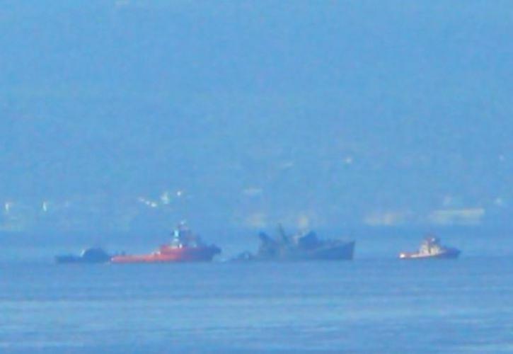 Ρυμουλκείται το πολεμικό πλοίο στον Πειραιά - Η ανακοίνωση του ΓΕΝ