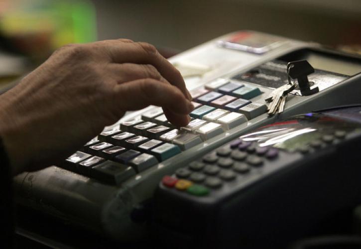 «Λίφτινγκ» στα πρόστιμα για ταμειακές μηχανές και μη υποβολή δηλώσεων