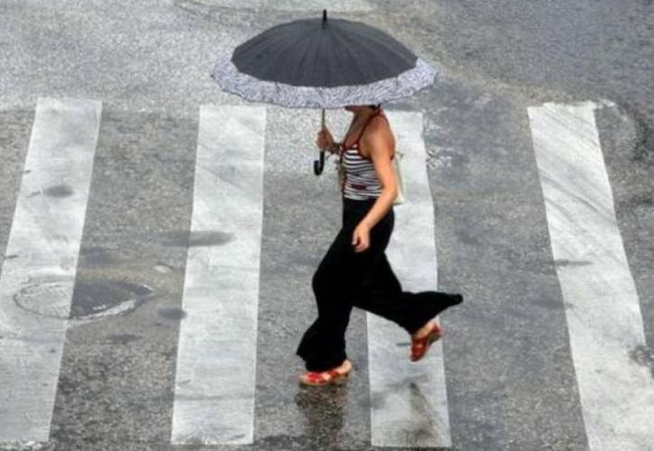 Ισχυρές βροχές και καταιγίδες σήμερα και αύριο