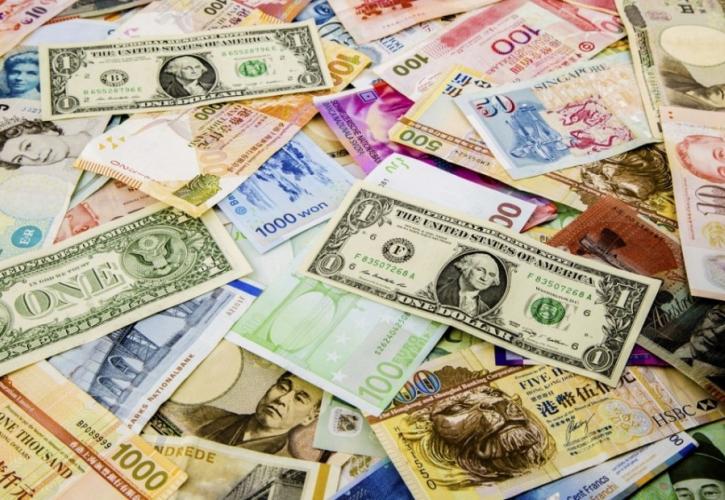 Τι επιφυλάσσει το μέλλον για ευρώ, δολάριο, στερλίνα – Οι προβλέψεις για τα νομίσματα