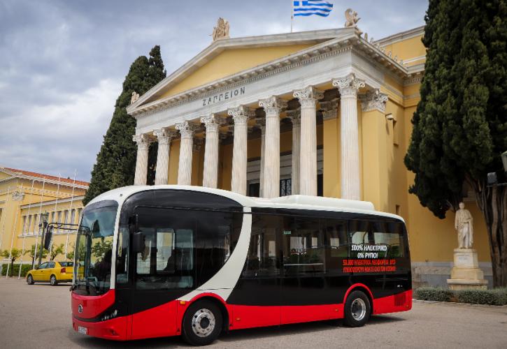 Ξεκινάει τα δοκιμαστικά δρομολόγια το πρώτο ηλεκτροκίνητο λεωφορείο στην Αθήνα