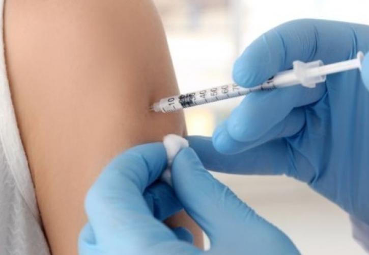 Βρετανία: Οι αρχίατροι συνιστούν τον εμβολιασμό των παιδιών ηλικίας 12-15 ετών 