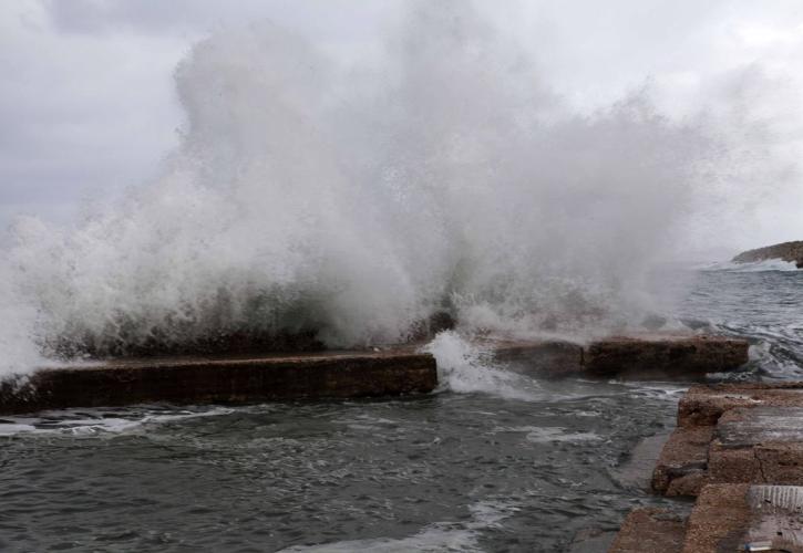 Καιρός: Άνεμοι στα πελάγη και πτώση της θερμοκρασίας 