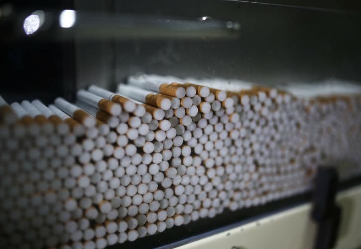 Ανθεί η βιομηχανία λαθραίων τσιγάρων - 1 στα 4 πακέτα που πωλούνται είναι λαθραίο