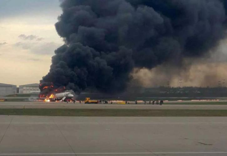 Σύγκρουση δυο μικρών αεροσκαφών σε αεροδρόμιο της Καλιφόρνιας - Τρεις νεκροί