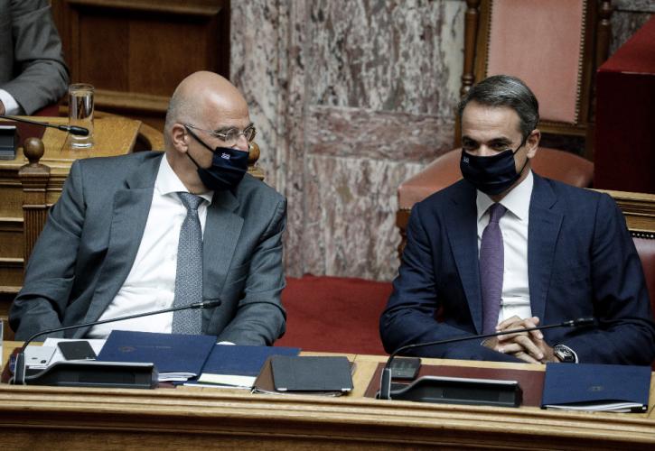 Σήμερα στην Βουλή τα 12 ν.μ. - Νευρική κρίση στην Τουρκία για δηλώσεις Δένδια