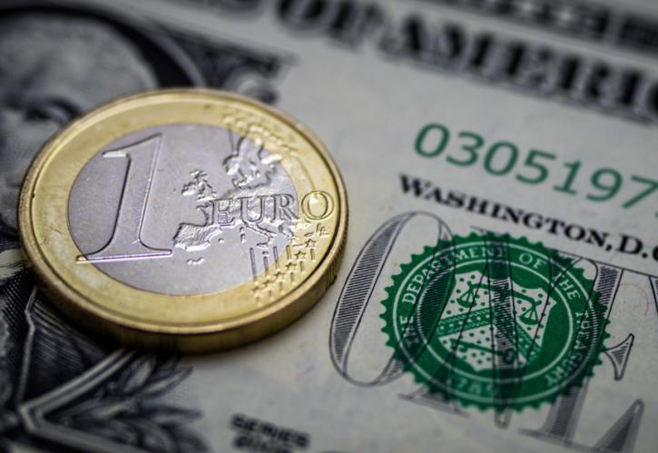 Η δύσκολη «σχέση» ευρώ δολαρίου το 2021 και η λάμψη… του χρυσού