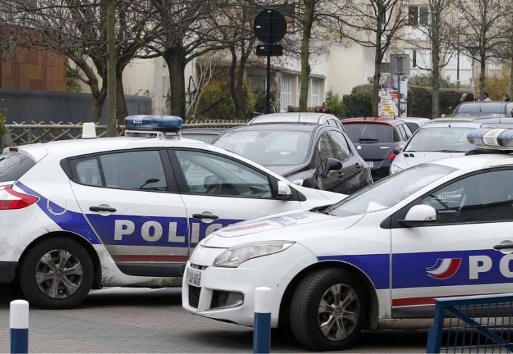 Οι γαλλικές αρχές έκλεισαν 24 εστιατόρια που λειτουργούσαν παράνομα στο Παρίσι