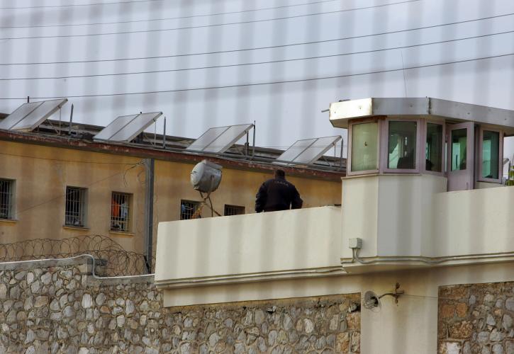 Έφοδος της ΕΛΑΣ στις φυλακές Κορυδαλλού - Εντοπίστηκαν κινητά, ναρκωτικά και μαχαίρι