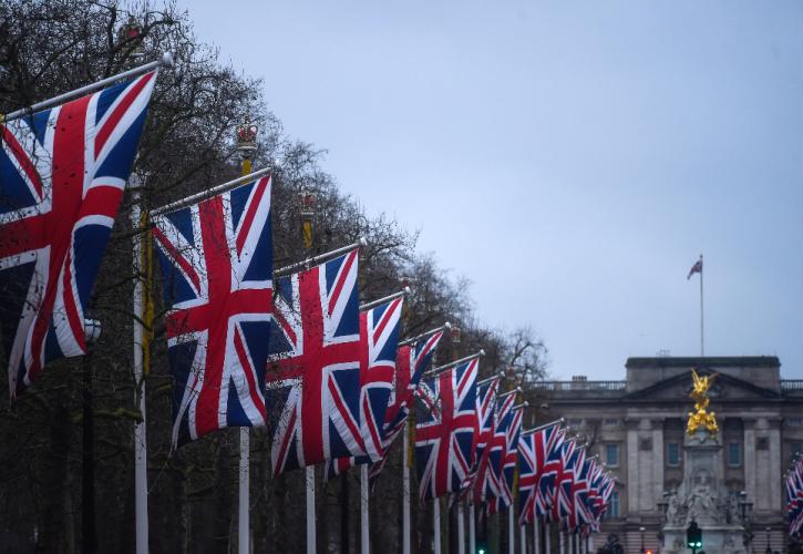 Το Παρίσι ζητά μια συμφωνία μεταξύ ΕΕ και Βρετανίας για το μεταναστευτικό