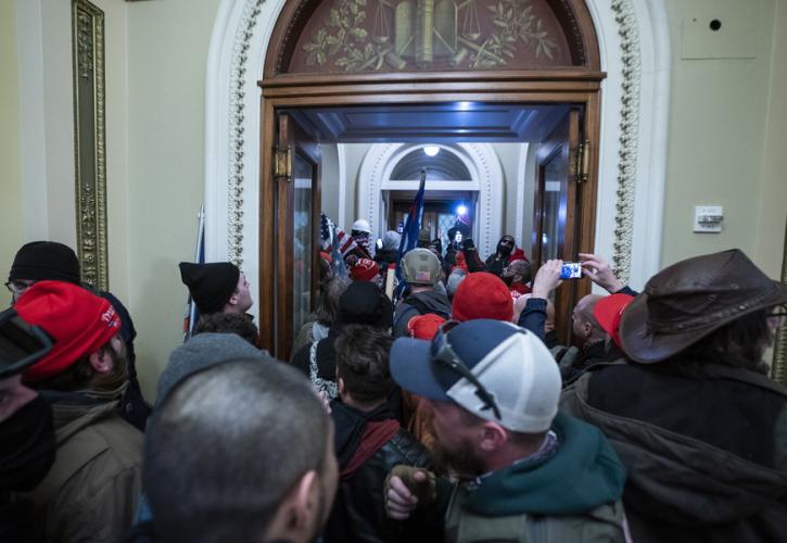 ΗΠΑ: Συνελήφθη ο επικεφαλής της οργάνωσης Oath Keepers για την εισβολή στο Καπιτώλιο