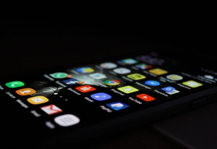 Εκτινάχθηκε η χρήση mobile apps το 2020 - Η «χρυσή» δεκάδα των εφαρμογών