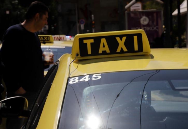 Καραμανλής: Σύντομα θα επιτρέπεται και δεύτερος επιβάτης στα ταξί