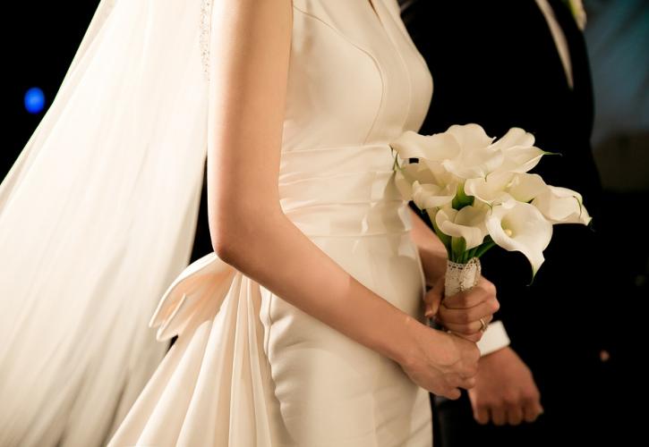 ΑΑΔΕ: Ηλεκτρονικά πλέον γάμοι, σύμφωνα και διαζύγια