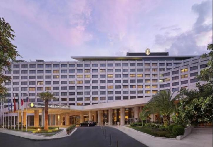 «Γάμος» Intecontinental – Yes Hotels: Η νέα ξενοδοχειακή αλυσίδα Donkey Hotels και νέο πεντάστερο στη Σαντορίνη