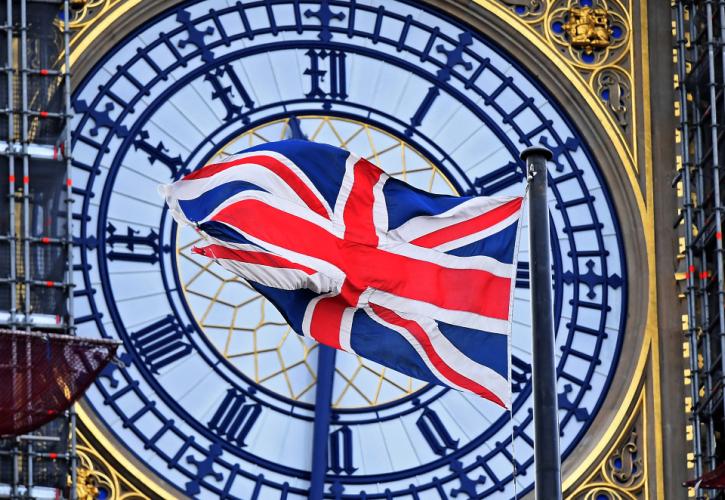 Η Βρετανία ζητά νέα συμφωνία για το μετά το Brexit εμπόριο για τη Βόρεια Ιρλανδία