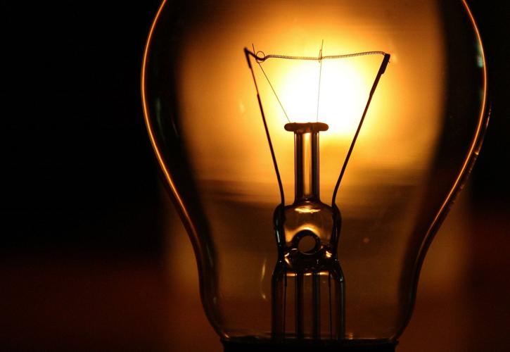 Εντός της εβδομάδας στη Βουλή η ρύθμιση για την τιμή του ρεύματος