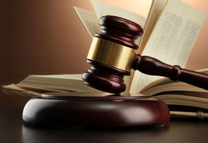 ΔΣΑ: Πανελλαδική πειθαρχική έρευνα για «τηλεπαράθυρα» και «τηλεδίκες» που συμμετέχουν δικηγόροι