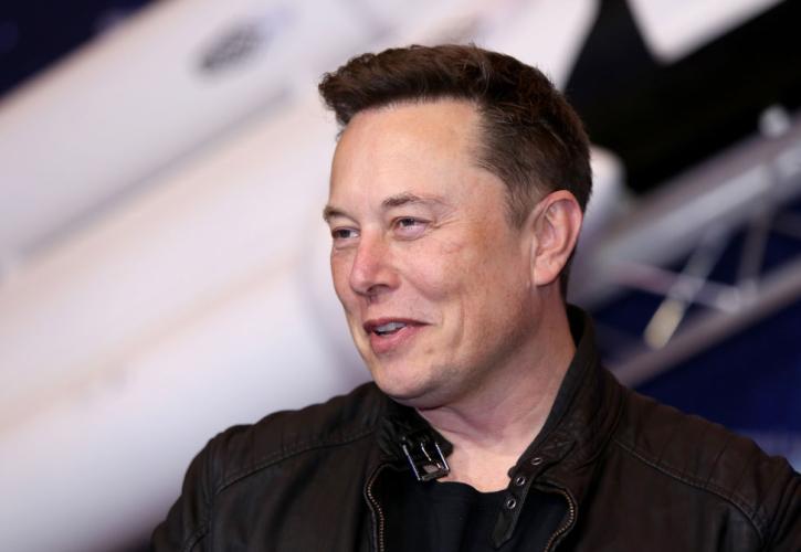 Tesla: Αγόρασε bitcοin $1,5 δισ. και θα το δεχτεί ως μέσο πληρωμών -Ερωτηματικά για τη συμπεριφορά του Μασκ στο Twitter