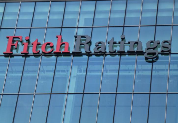 Αναβάθμιση της Eurobank από την Fitch σε «B-», με αρνητικό outlook