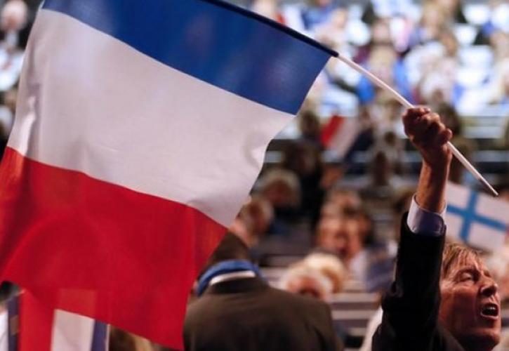 Γαλλία: Πρωτιά της Λεπέν στις Ευρωεκλογές δείχνουν δύο δημοσκοπήσεις