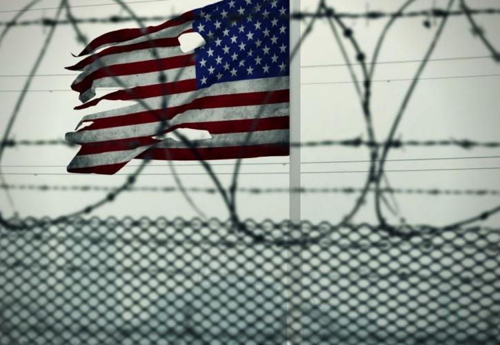 Τραμπ: «Παράλογο» και «ακριβό» το κόστος των φυλακών του Γκουαντάναμο