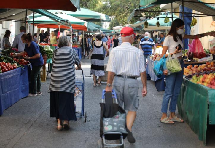 Εμπορικός Σύλλογος Αθηνών: Να μην πωλούνται βιομηχανικά προϊόντα στις λαϊκές αγορές