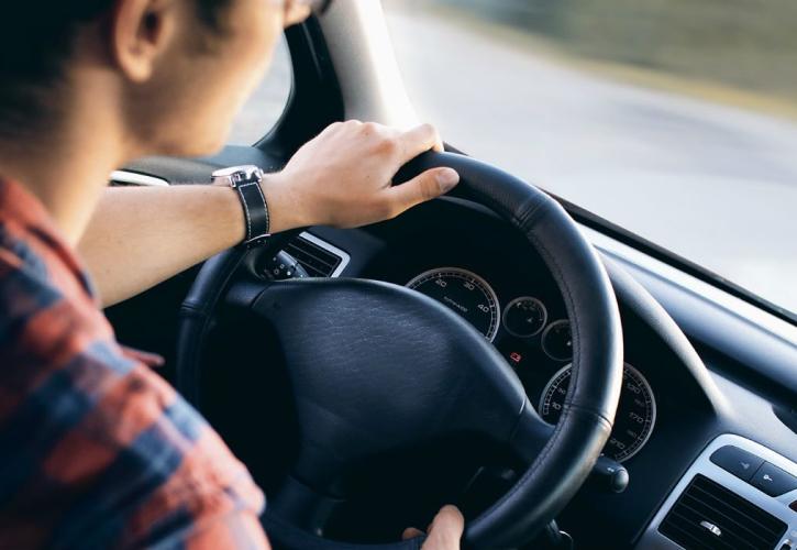 Χρηστικές συμβουλές για την οδήγηση σε συνθήκες καύσωνα