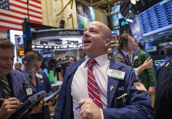 Οριακές μεταβολές στη Wall Street, με φόντο τα εταιρικά αποτελέσματα
